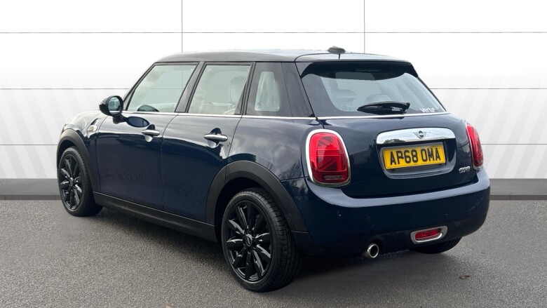 MINI Hatchback 1.5 Cooper Exclusive 5dr Auto Petrol Hatchback